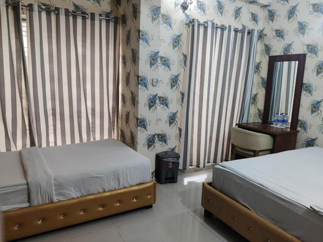 Hotel Blue Castle Dhaka Buitenkant foto
