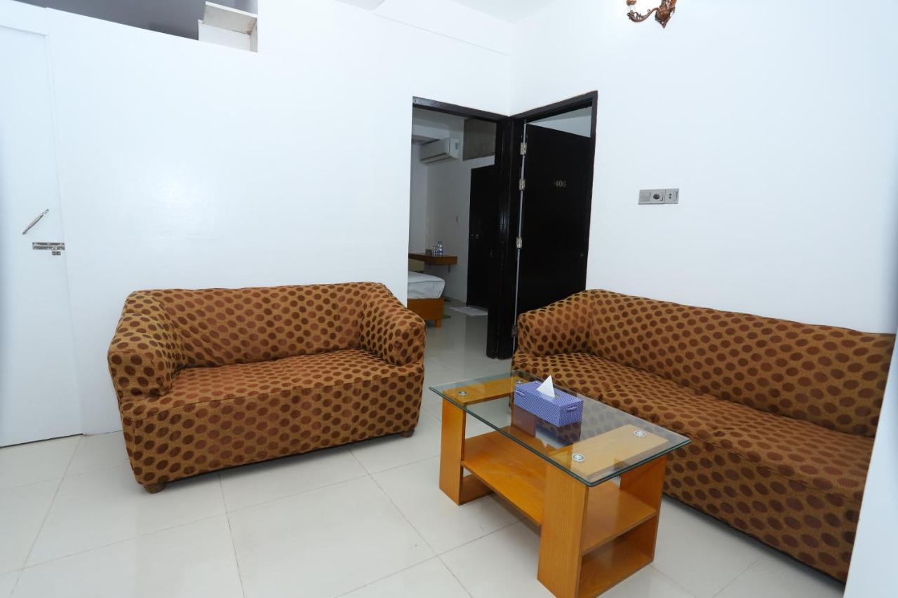 Hotel Blue Castle Dhaka Buitenkant foto